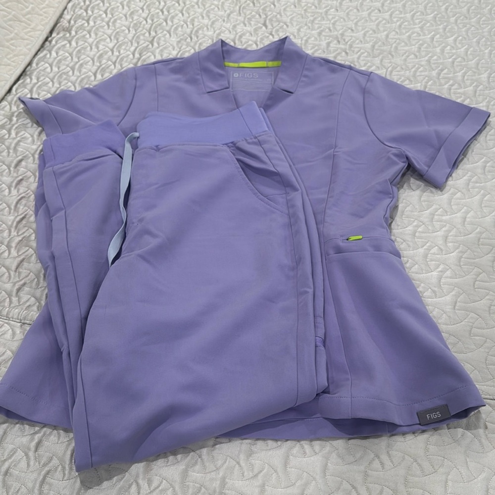 Figs scrubs set